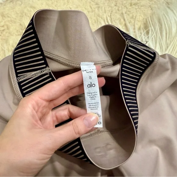 Alo Yoga Tan Black Athletic Leggings - Picture 3 of 6